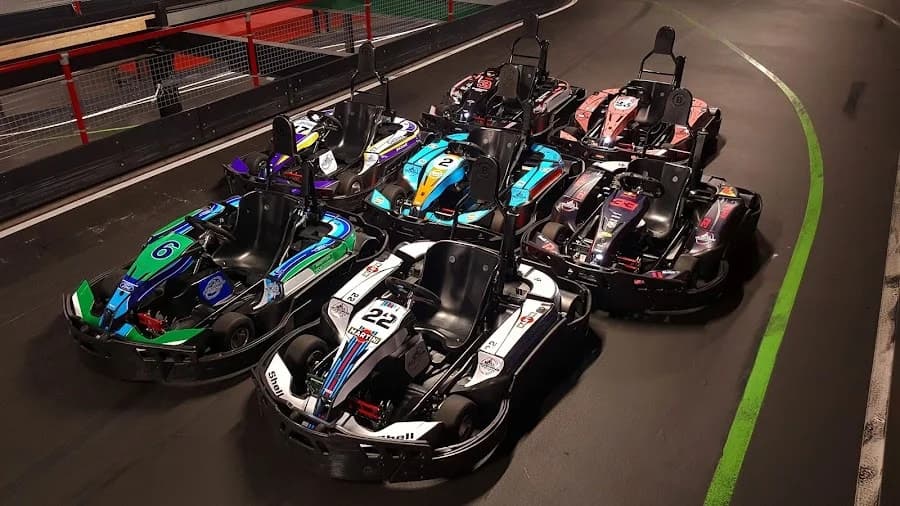 Hezemans Indoor Karting Axe Bar