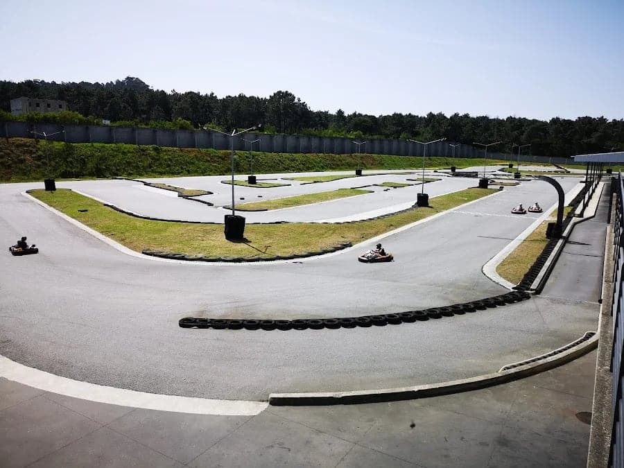 Kivi Indoor Karting Viana