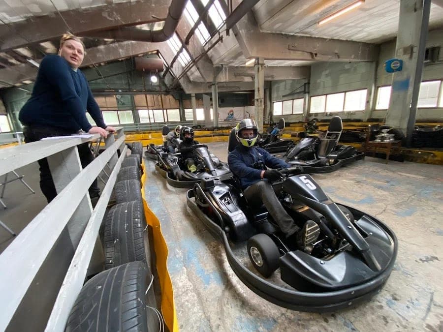 Bruzaholms Gokarthall och paintball