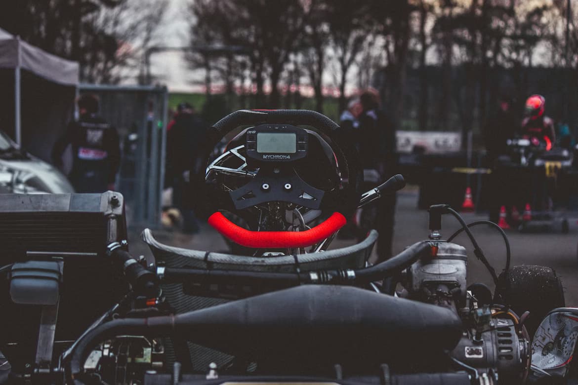 7 errores de principiante que te cuestan décimas en karting