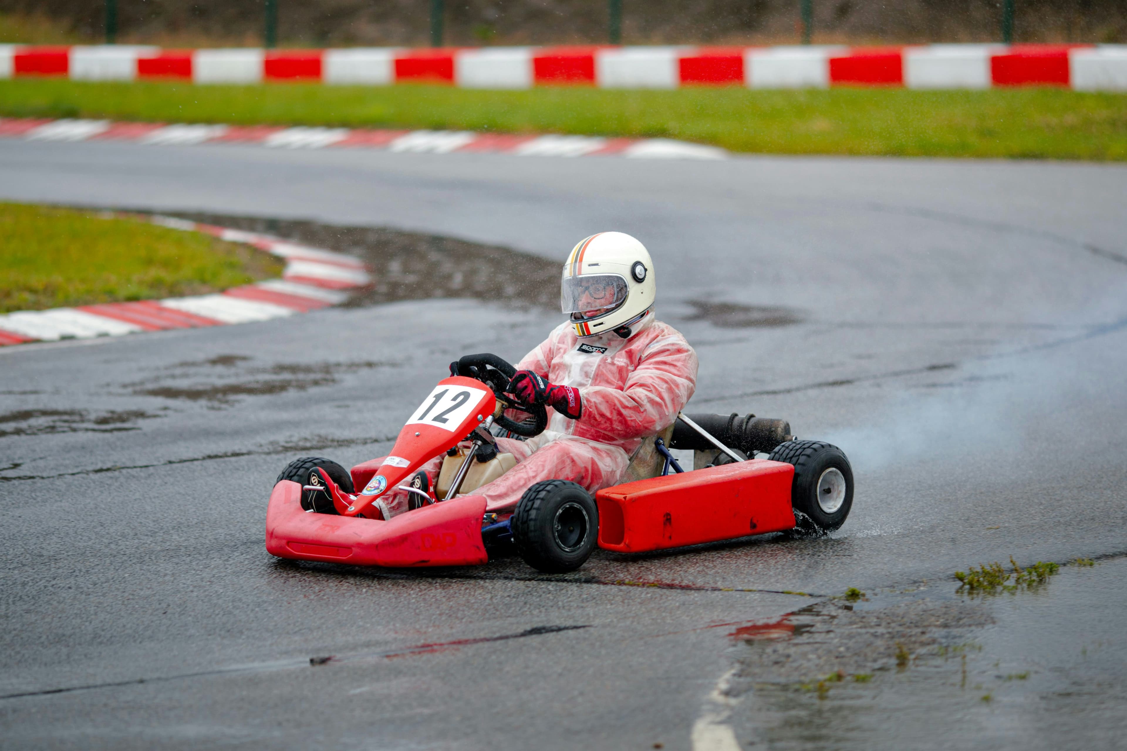 Karting im Regen: Technik und Tipps für nasse Bedingungen